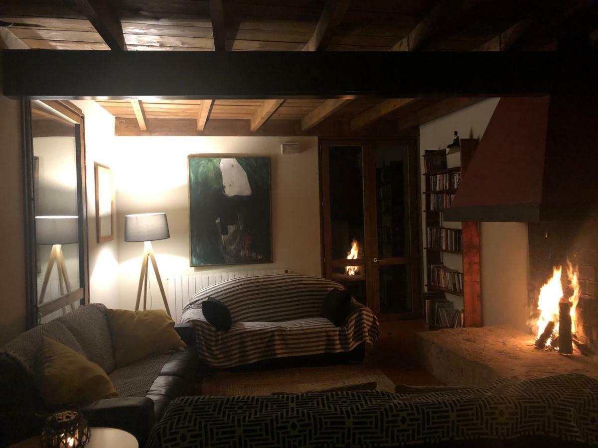 Masia Can Jou Sant Jaume de Llierca Esterno foto